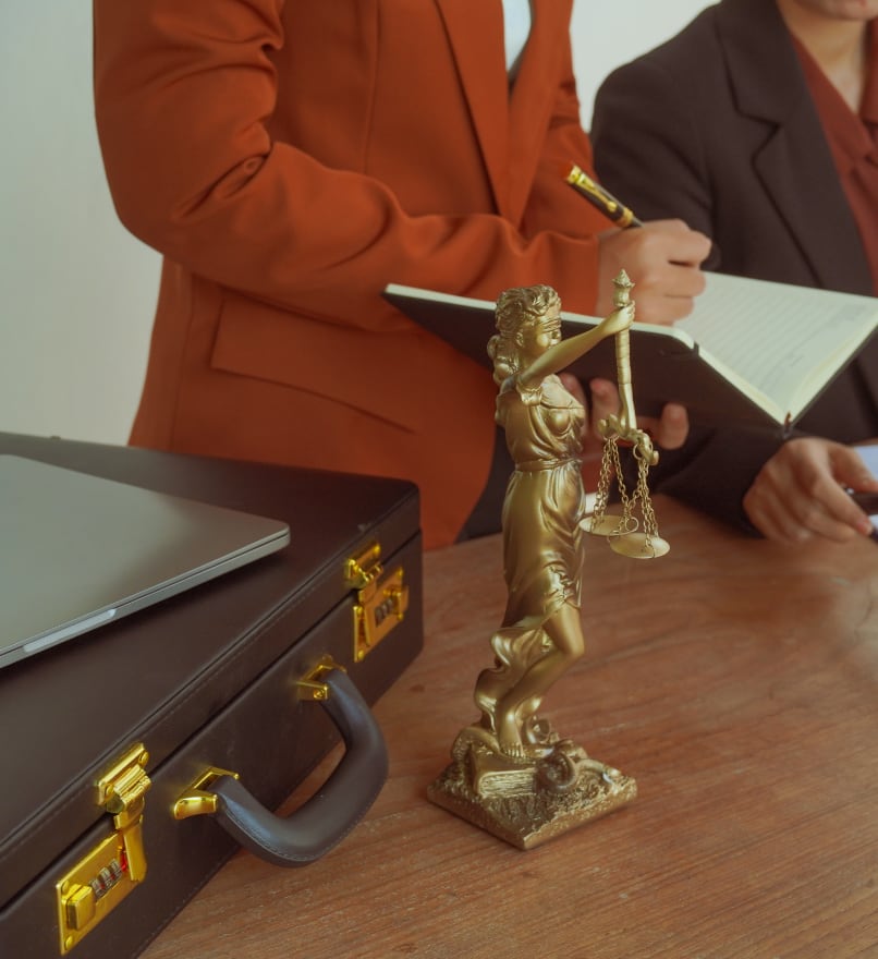 Advokat za privredno pravo i naplatu potraživanja